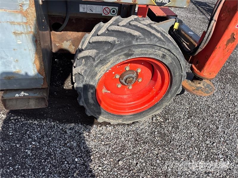 SkyJack SJ6826 RT Scissor lifts