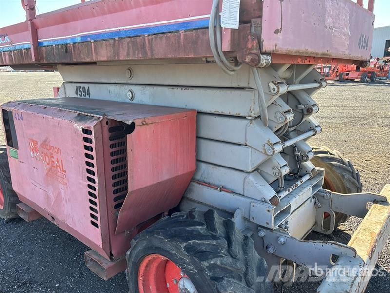 SkyJack SJ6832 RT Scissor lifts