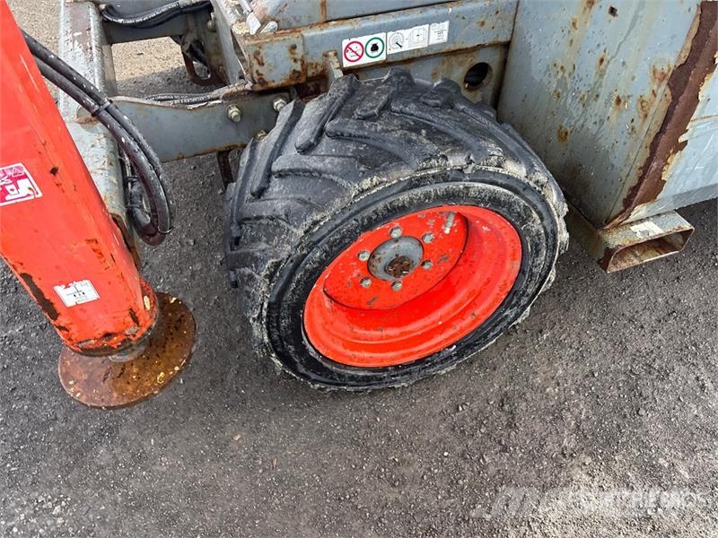 SkyJack SJ6832 RT Šķerveida pacēlāji