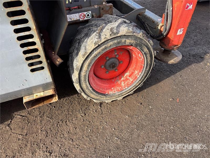 SkyJack SJ6832 RT Šķerveida pacēlāji