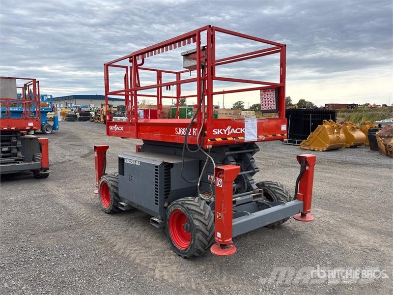 SkyJack SJ6832 RT Škaraste platforme