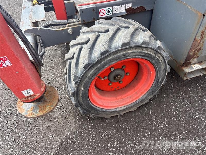 SkyJack SJ6832 RT Ножничные подъемники