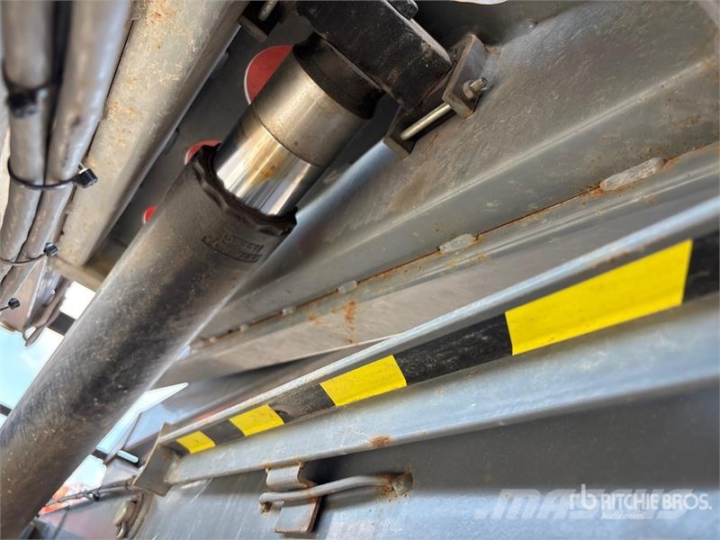 SkyJack SJ6832 RT Saxliftar
