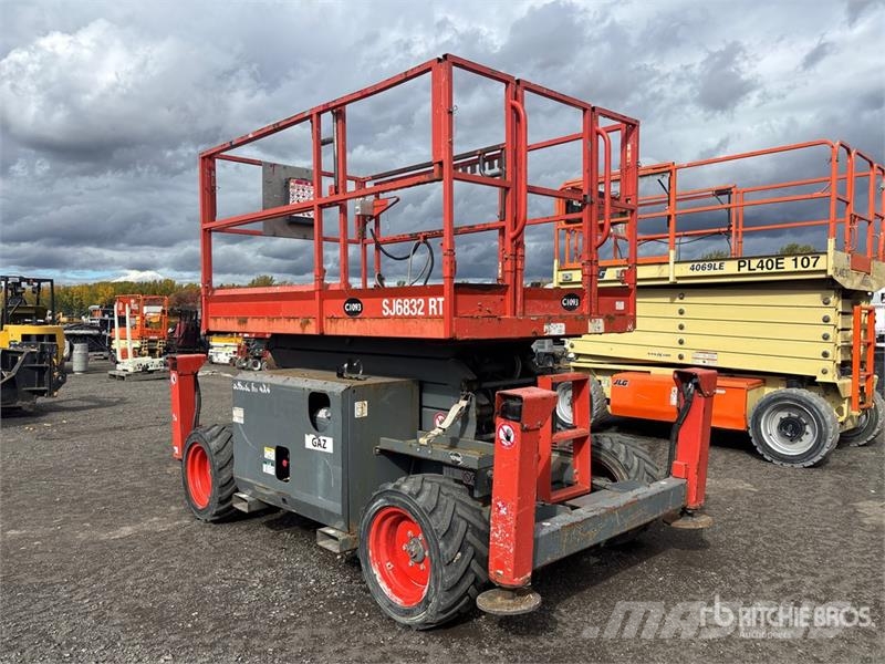 SkyJack SJ6832 RT Ножничные подъемники