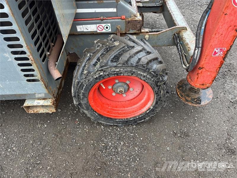 SkyJack SJ6832 RT رافعات مقصية الشكل
