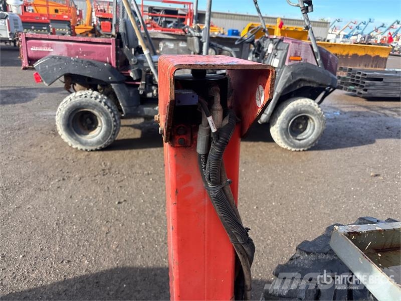 SkyJack SJ6832 RT Šķerveida pacēlāji