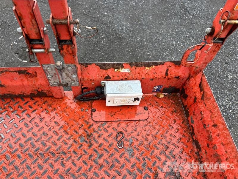 SkyJack SJ6832 RT رافعات مقصية الشكل