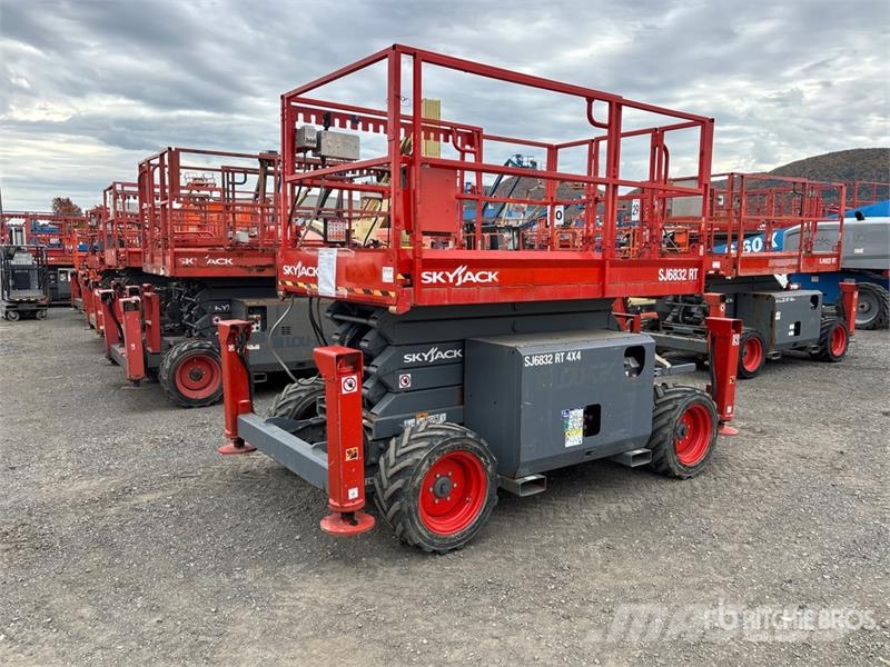 SkyJack SJ6832 RT Škaraste platforme