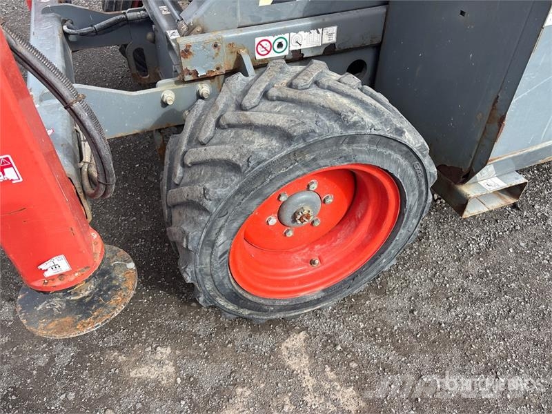 SkyJack SJ6832 RT Ножничные подъемники