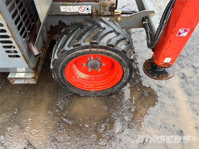 SkyJack SJ6832 RT Šķerveida pacēlāji