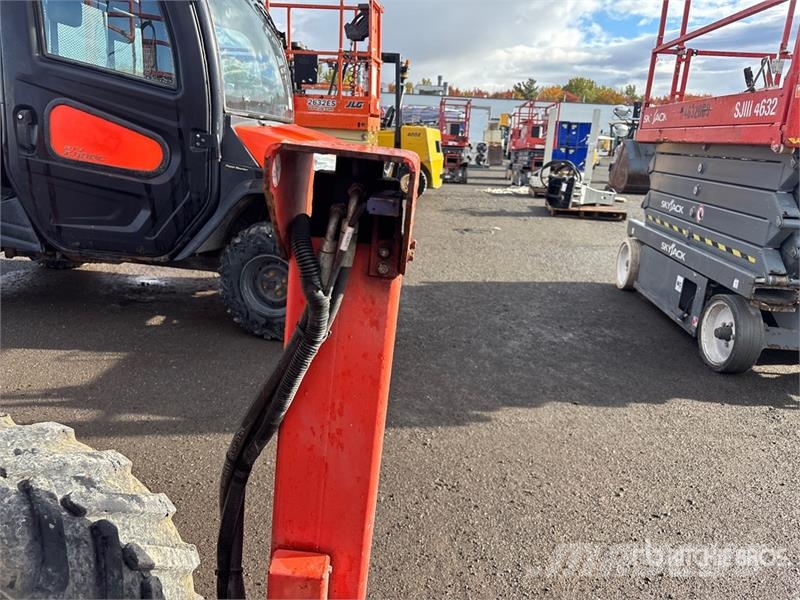 SkyJack SJ6832 RT Šķerveida pacēlāji