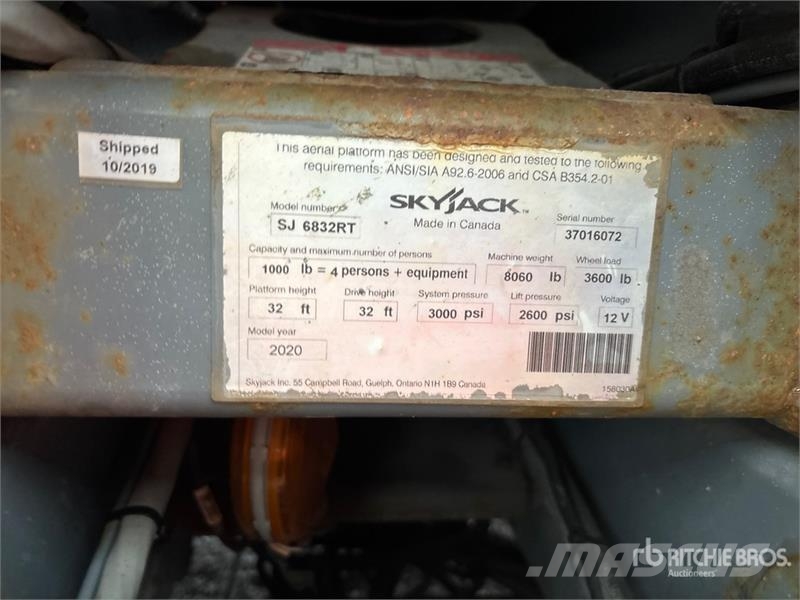 SkyJack SJ6832 RT Šķerveida pacēlāji