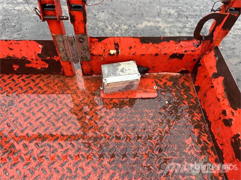 SkyJack SJ6832 RT Šķerveida pacēlāji