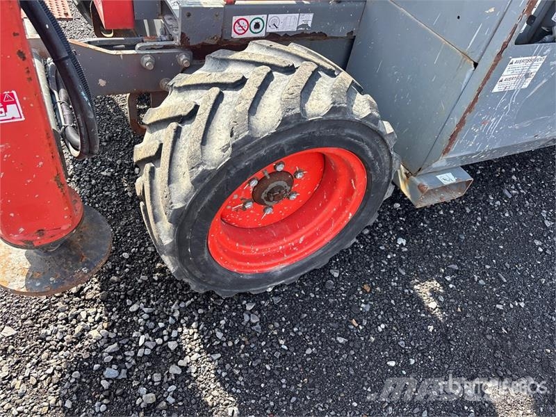 SkyJack SJ6832 RT Scissor lifts