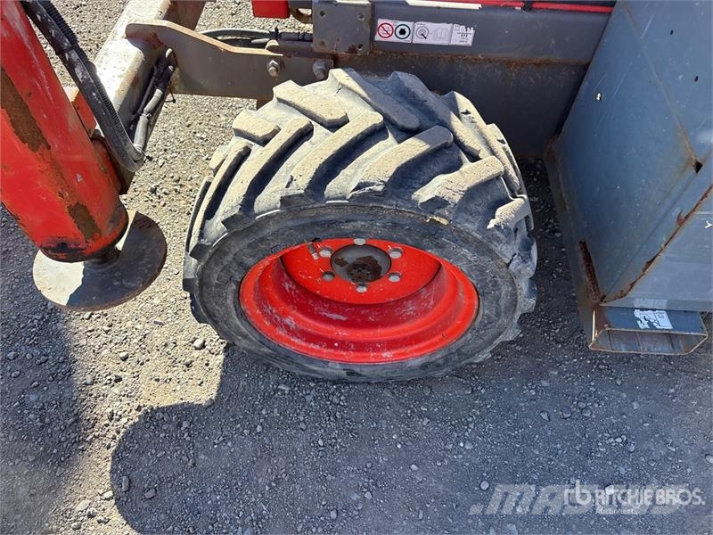 SkyJack SJ6832 RT رافعات مقصية الشكل