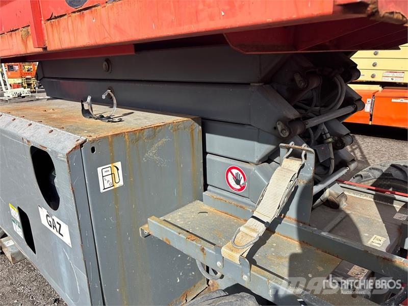 SkyJack SJ6832 RT Ножничные подъемники