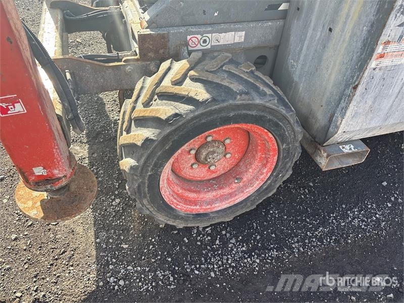 SkyJack SJ6832 RT Ножничные подъемники