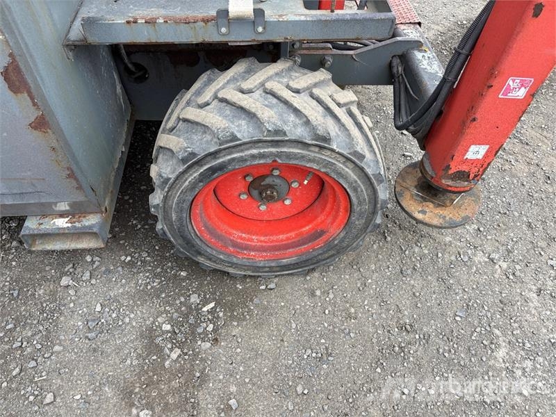 SkyJack SJ6832 RT Šķerveida pacēlāji