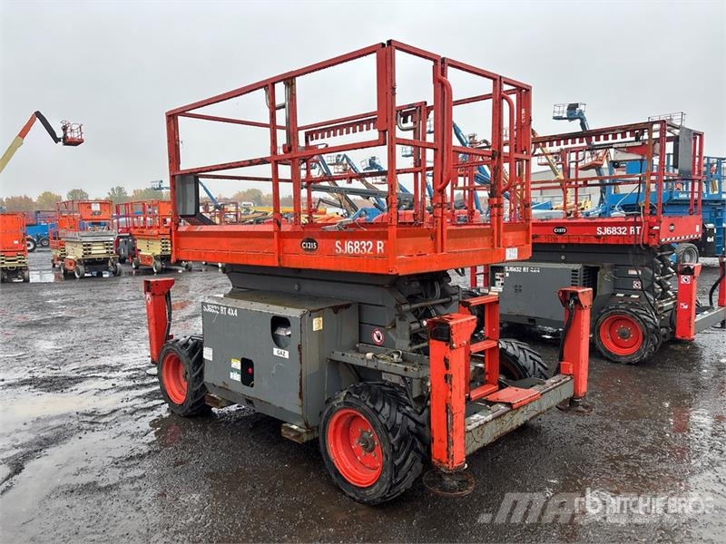 SkyJack SJ6832 RT Šķerveida pacēlāji