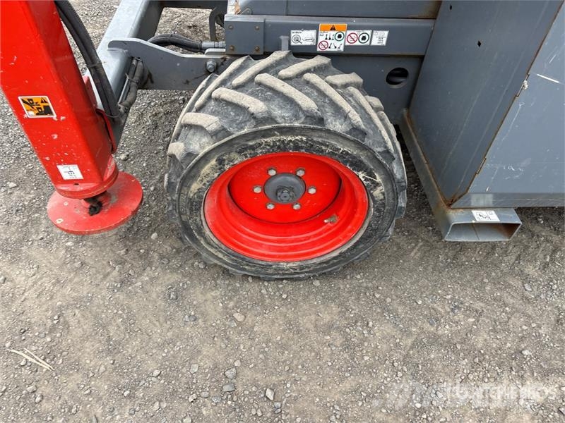 SkyJack SJ6832 RT Škaraste platforme