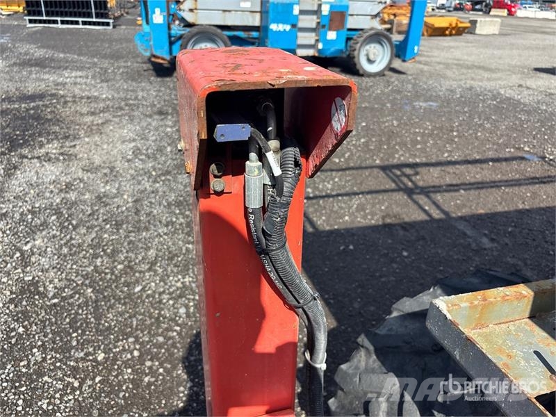 SkyJack SJ6832 RT Saxliftar