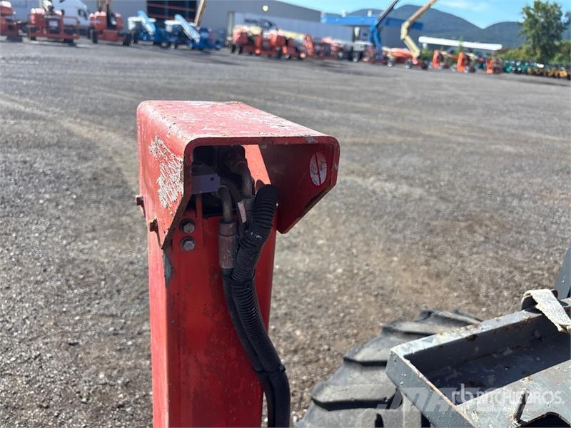 SkyJack SJ6832 RT Scissor lifts