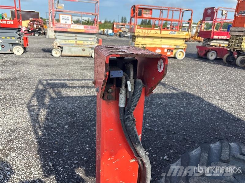 SkyJack SJ6832 RT Scissor lifts