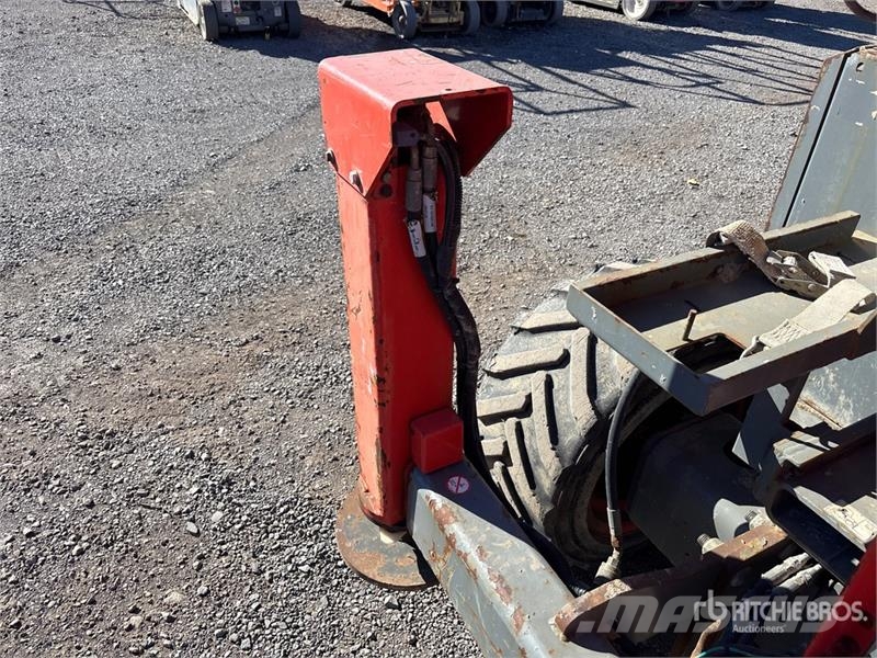 SkyJack SJ6832 RT رافعات مقصية الشكل