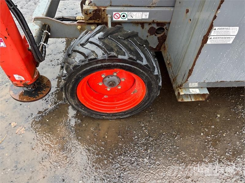 SkyJack SJ6832 RT Šķerveida pacēlāji