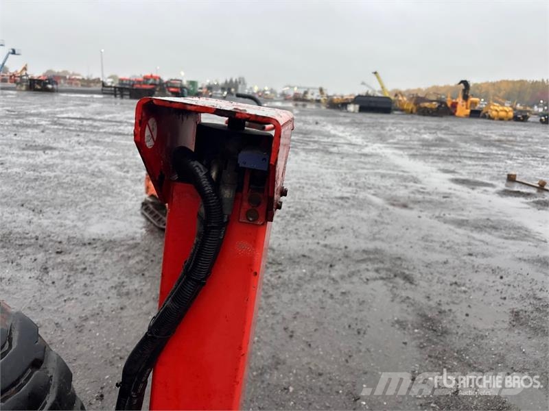 SkyJack SJ7127 RT Šķerveida pacēlāji