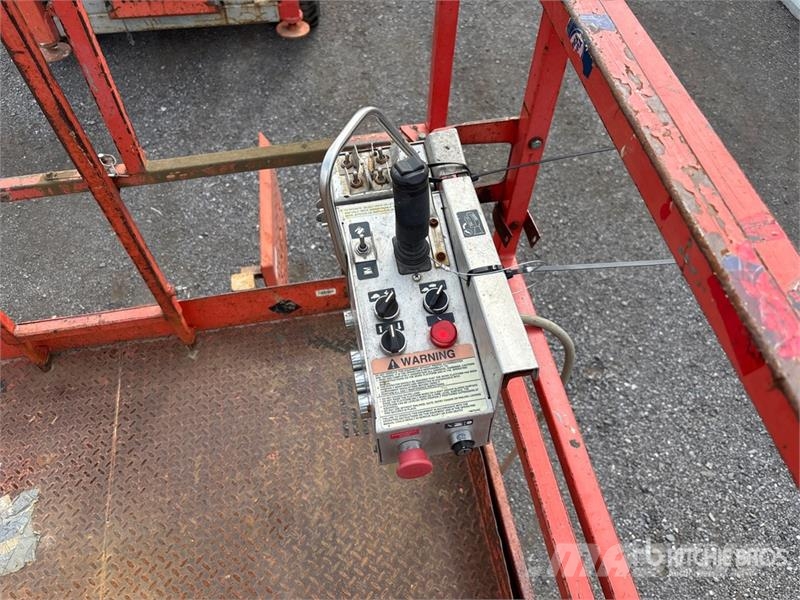 SkyJack SJ7127 RT Ножични работни платформи