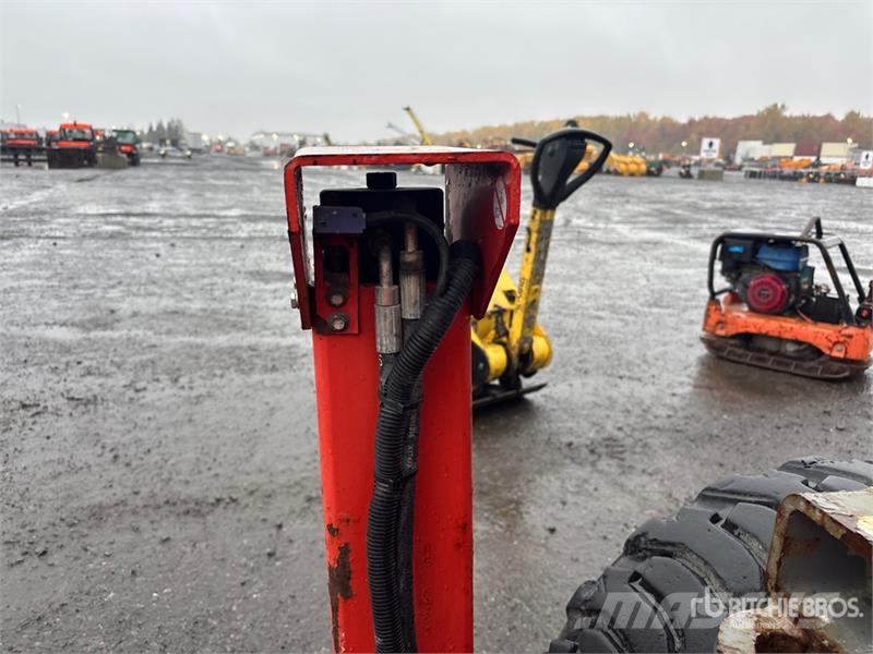 SkyJack SJ7127 RT Šķerveida pacēlāji