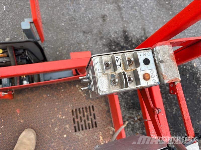 SkyJack SJ7127 RT Ножични работни платформи
