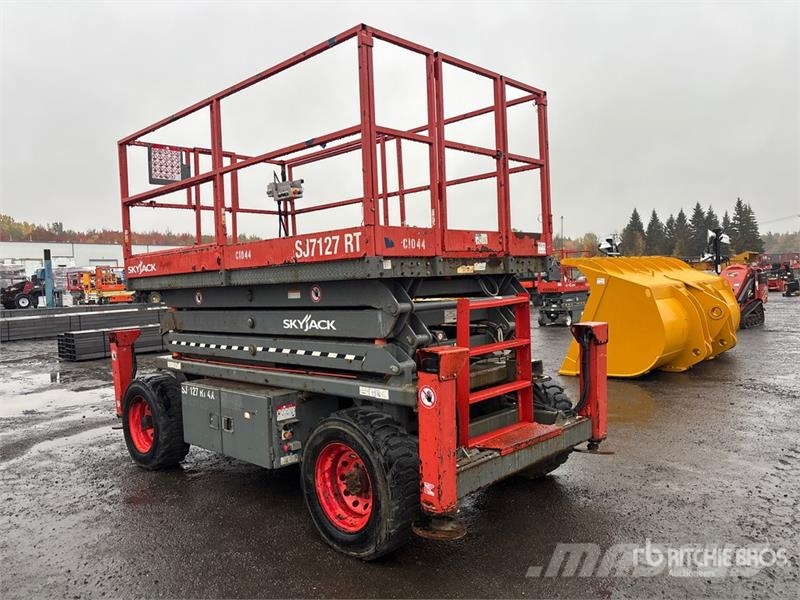SkyJack SJ7127 RT Šķerveida pacēlāji
