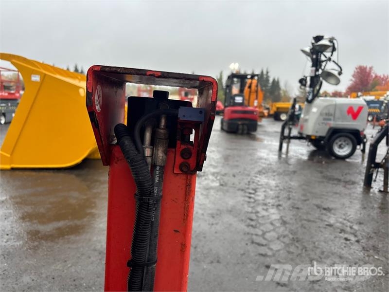 SkyJack SJ7127 RT Šķerveida pacēlāji