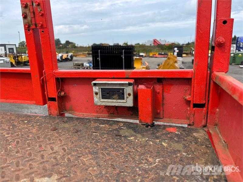 SkyJack SJ7127 RT Ножични работни платформи
