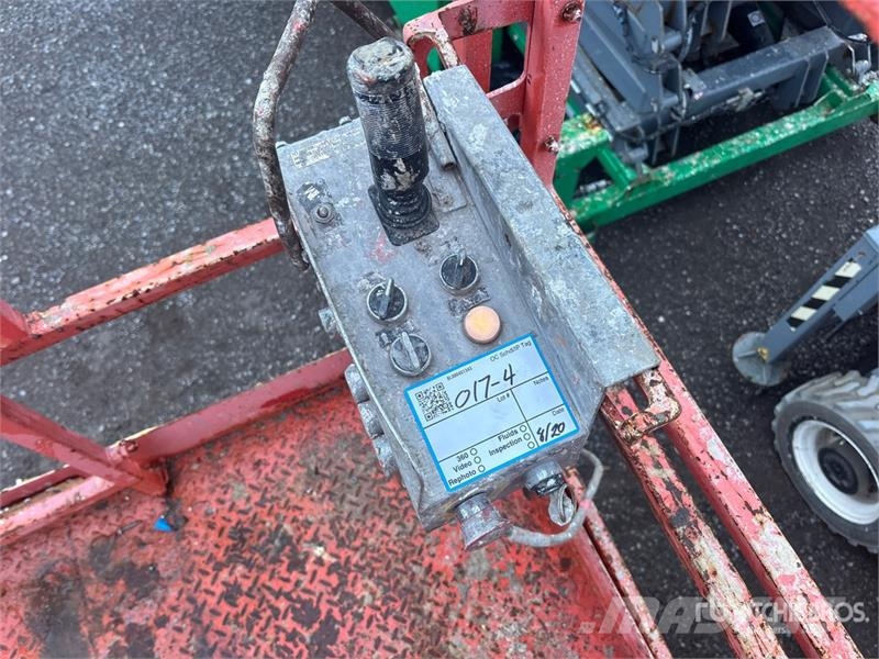 SkyJack SJ7135 Scissor lifts