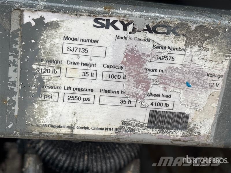 SkyJack SJ7135 Scissor lifts