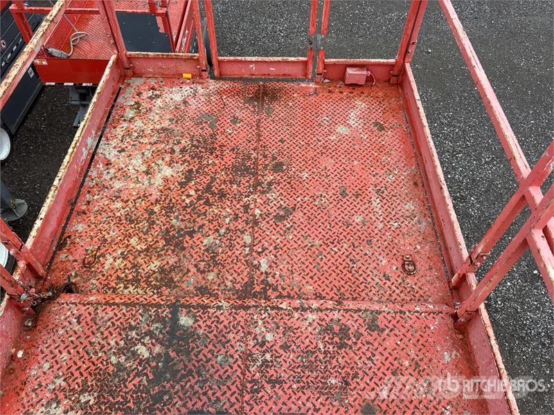 SkyJack SJ7135 Scissor lifts