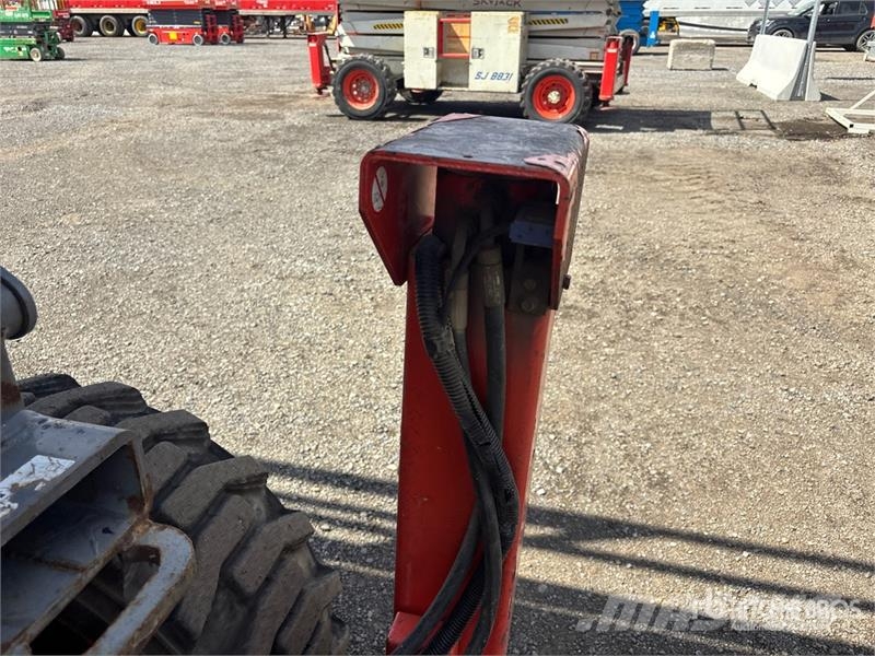 SkyJack SJ7135 Scissor lifts