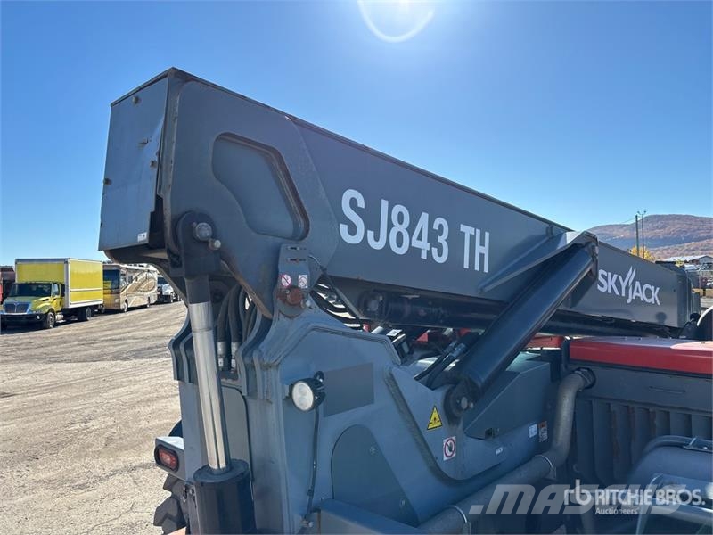 SkyJack SJ843TH Telehandler 伸缩臂叉装车|叉装车