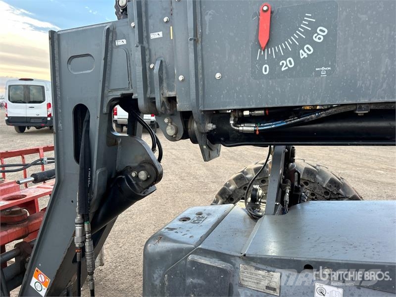 SkyJack SJ843TH Telehandler مناولات متداخلة