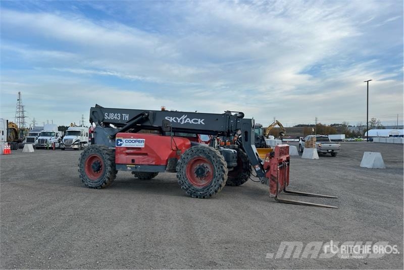 SkyJack SJ843TH Telehandler مناولات متداخلة