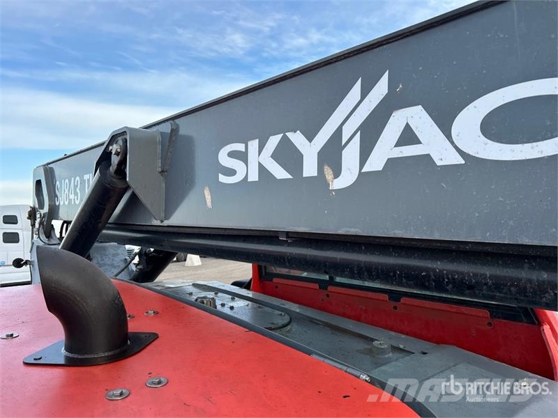 SkyJack SJ843TH Telehandler مناولات متداخلة