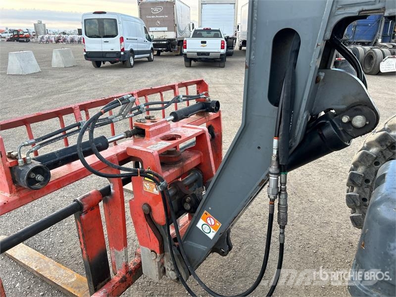 SkyJack SJ843TH Telehandler مناولات متداخلة