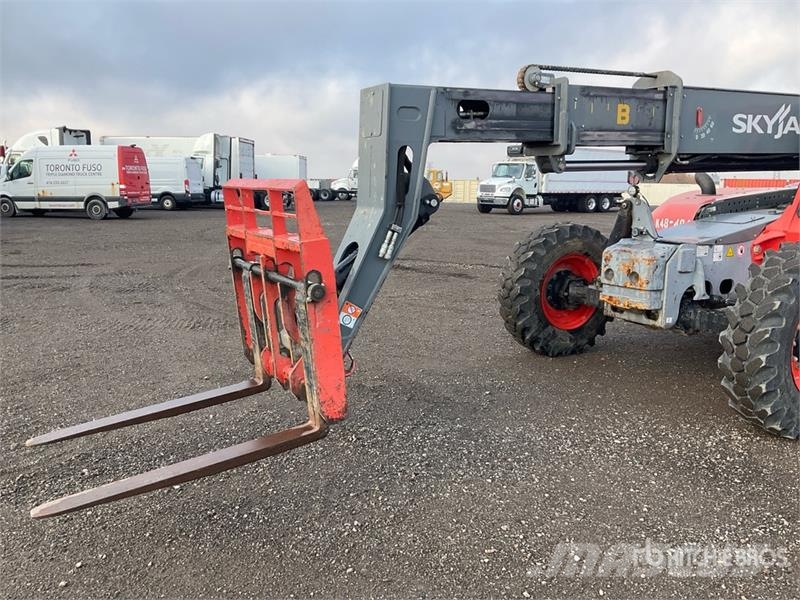 SkyJack SJ843TH Telehandler Телескопични товарачи