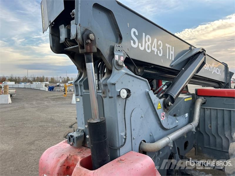 SkyJack SJ843TH Telehandler مناولات متداخلة