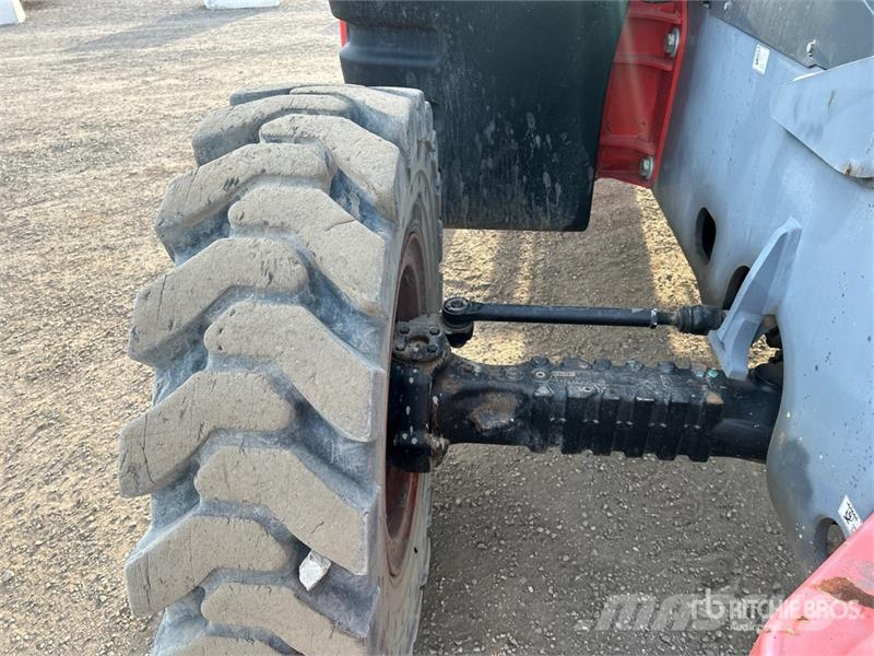 SkyJack SJ843TH Telehandler مناولات متداخلة