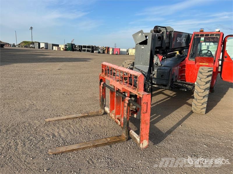 SkyJack SJ843TH Telehandler مناولات متداخلة