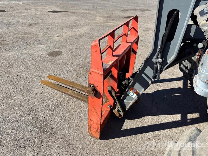 SkyJack SJ843TH Telehandler 伸缩臂叉装车|叉装车